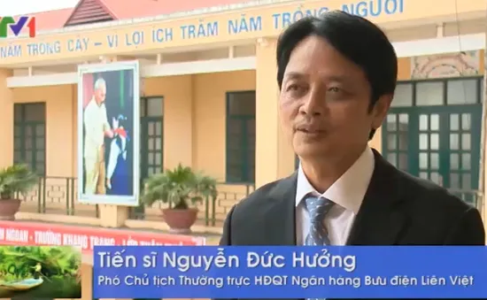 Chân dung người con Việt nặng lòng với quê hương đất nước