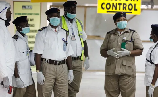 Zambia đóng cửa biên giới ngăn chặn virus Ebola lây lan