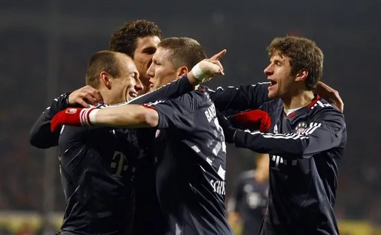 Bayern tiến nhanh tới ngôi vô địch Bundesliga