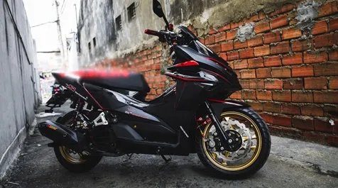 Air Blade độ dáng xe mô tô khủng của dân chơi Việt