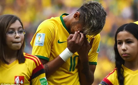 Neymar khóc như trẻ con trong trận đấu thứ 50 khoác áo ĐTQG