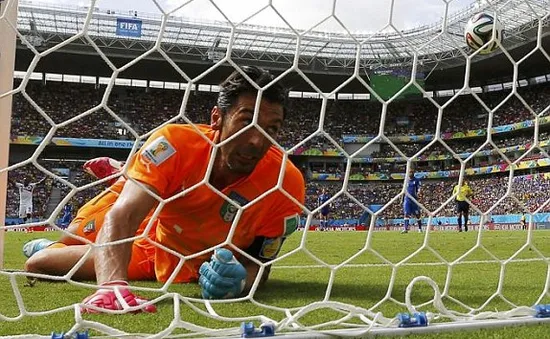 Italy thua sốc Costa Rica, HLV Prandelli đã phạm sai lầm chiến thuật