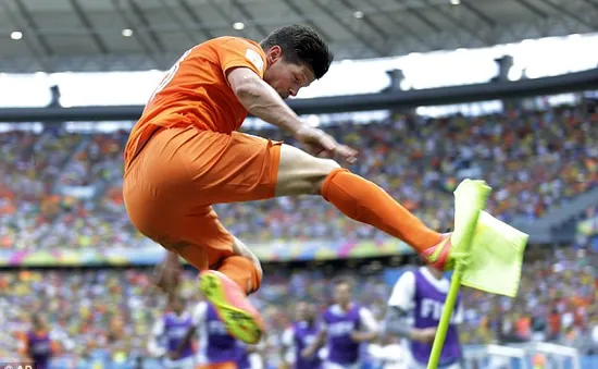 “Người Hà Lan bay” nghiện những cú đá theo kiểu kung-fu