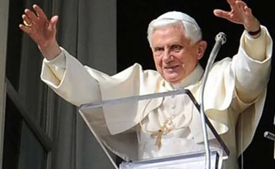 Giáo hoàng Benedict XVI tuyên bố từ nhiệm 