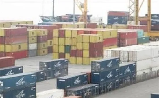 Công bố báo cáo thường niên kinh tế Việt Nam 2013  