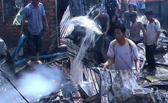 76 căn nhà ở An Giang bị thiêu rụi