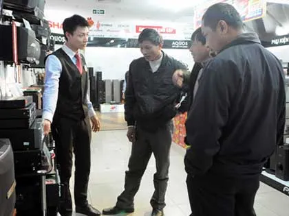 Doanh nghiệp điện máy bỏ phố về quê