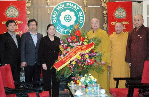 Đồng chí Hà Thị Khiết chúc mừng Hội đồng Trị sự GHPG Việt Nam