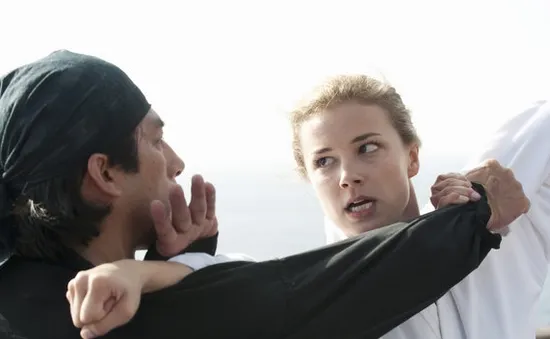 Hình ảnh ấn tượng của Emily VanCamp trong phim "Báo thù"
