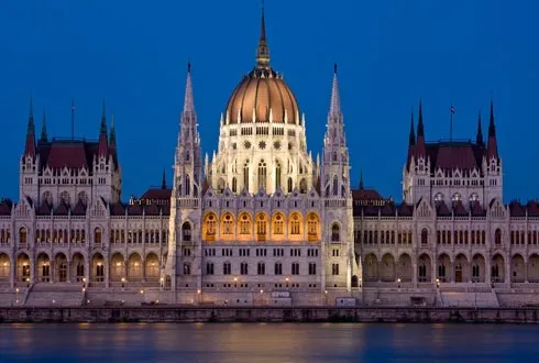 Mê mẩn mùa thu vàng Budapest 