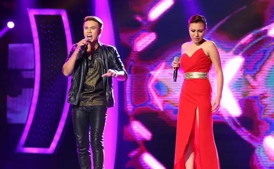 Vietnam Idol - Gala 6: Mỹ Tâm "ghen" khi Đông Hùng hôn Phương Linh 