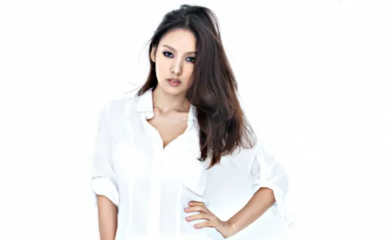 Lee Hyo Ri không dám đăng ảnh khi chưa photoshop