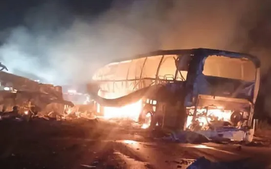 xe bus bị cháy hoàn toàn: Tin tức, Video, hình ảnh xe bus bị cháy hoàn toàn