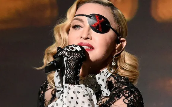 Bí quyết trẻ lâu của Madonna: Đừng nghĩ về tuổi tác!