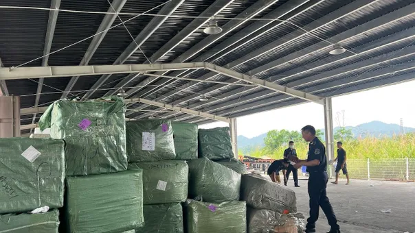 Quy định mới về hàng hóa Trung Quốc quá cảnh Việt Nam