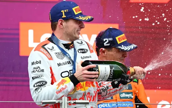 Verstappen chiến thắng, McLaren sa sút