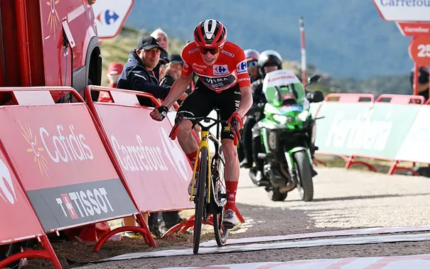 Jonas Vingegaard về nhất chặng 20 La Vuelta
