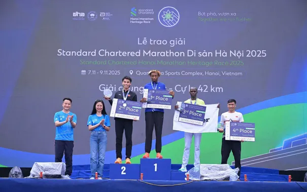 Huỳnh Anh Khôi, Nguyễn Văn Lai, Phạm Thị Hồng Lệ so tài hấp dẫn cùng các chân chạy quốc tế