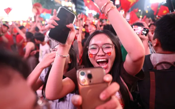 360 độ cảm xúc của người hâm mộ Việt Nam trong trận chung kết ASEAN Cup 2026