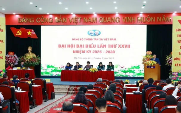 Tiên phong, gương mẫu, đi đầu trên mặt trận tư tưởng
