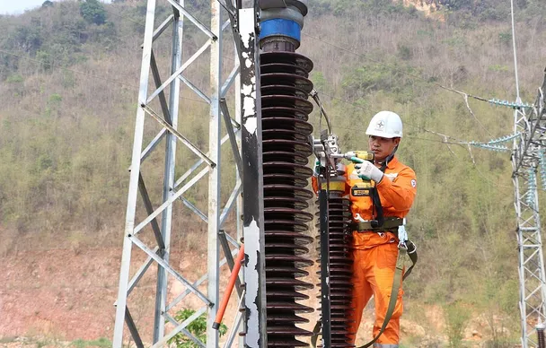 EVN triển khai thử nghiệm giá bán lẻ điện hai thành phần từ tháng 2025