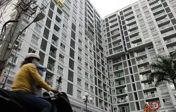 Nhà cách xa nơi làm việc, có được mua nhà ở xã hội?