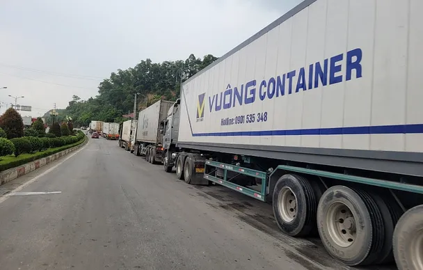 Cửa khẩu Lạng Sơn sôi động dịp 30/4 -1/5