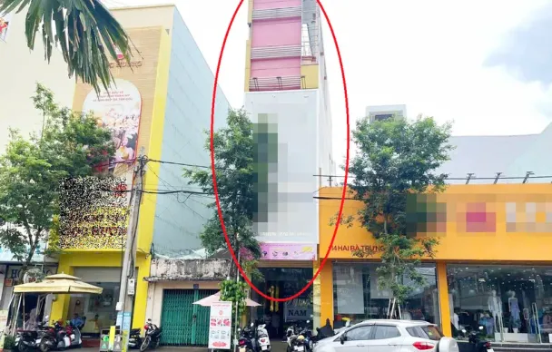 Phạt 70 triệu đồng, đình chỉ 1 cơ sở phẫu thuật thẩm mỹ trái phép