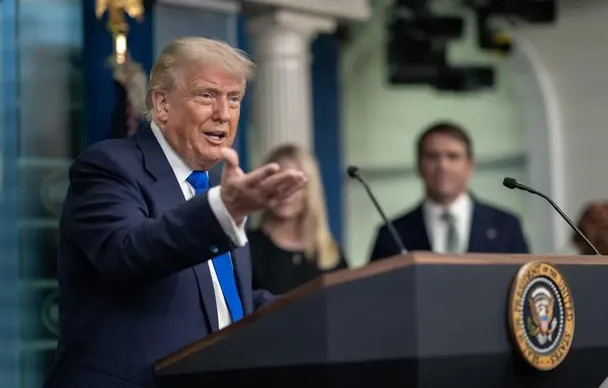 Ông Trump sắp gửi thư thông báo mức thuế mới cho hơn 150 nước