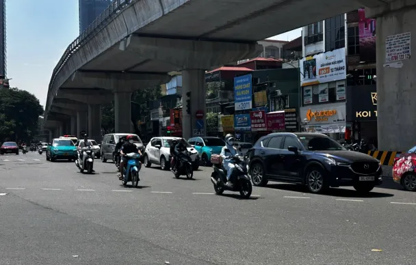 Chi phí cho một chiếc xe xăng, dầu ở Hà Nội sẽ tăng khi áp dụng biểu phí mới