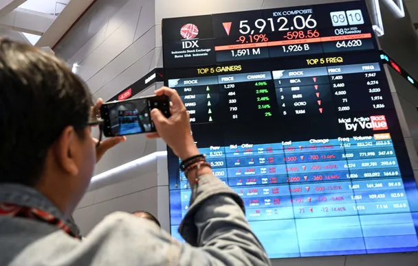 Nhiều thị trường chứng khoán đi lên cùng đồng euro sau thỏa thuận Mỹ - EU