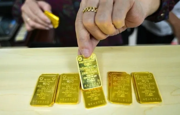 Giá vàng ngày 6/10: Vàng trong nước vượt xa mốc 139 triệu đồng/lượng