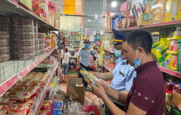 Hà Nội siết chặt kiểm tra thị trường, bảo đảm an toàn thực phẩm dịp Tết Trung Thu 2025