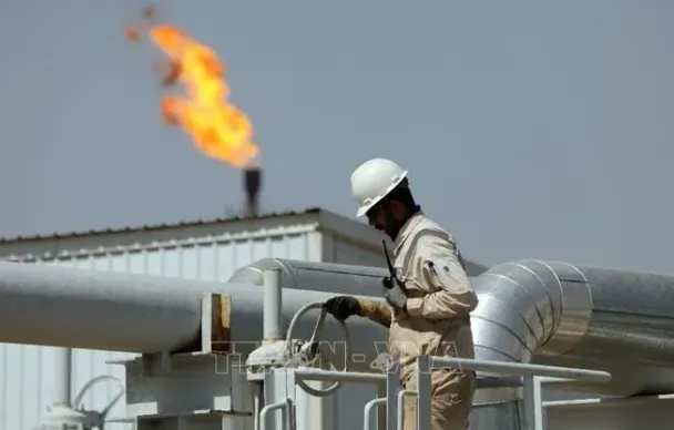 OPEC+ chính thức tạm ngưng tăng sản lượng dầu đến hết quý I/2026