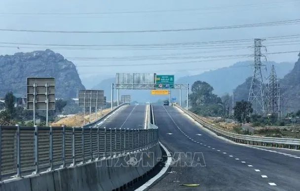 5 tuyến cao tốc phía Đông chuẩn bị thu phí điện tử không dừng