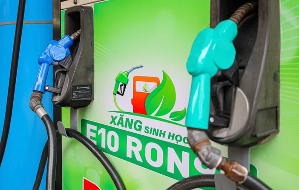 Giá xăng sinh học E10 không quá 25.120 đồng/lít