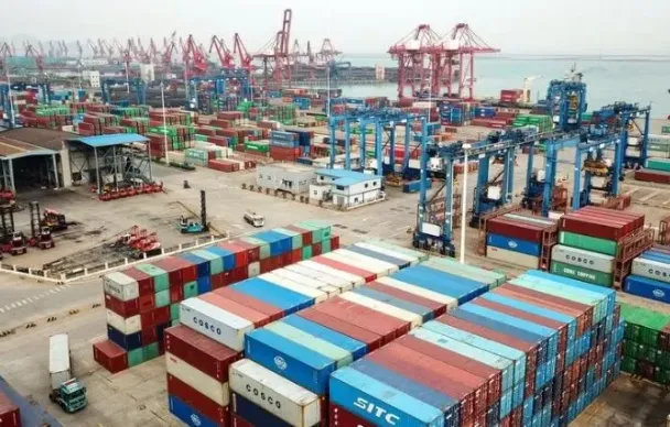 Trung Quốc cảnh báo nguy cơ lạm phát nhập khẩu