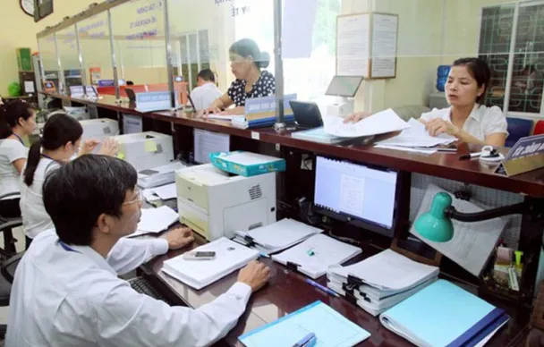 Bảng giá lệ phí trước bạ ô tô, xe máy ban hành theo hình thức nào?