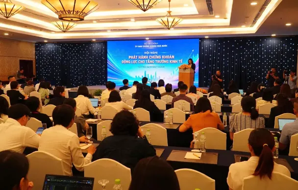 UBCKNN: Hoàn thiện khung pháp lý "mở" dòng vốn cho tăng trưởng