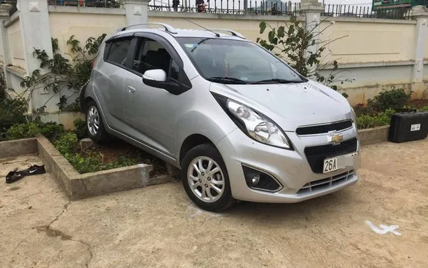 Yêu cầu xử lý nghiêm cô giáo lùi xe tông chết học sinh tại Sơn La