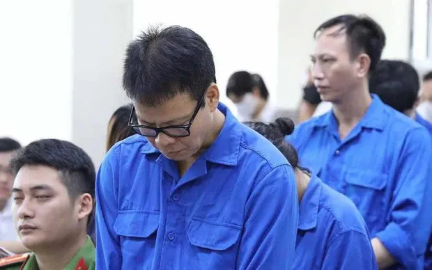 Cựu Tổng Biên tập Tạp chí Môi trường và Đô thị Việt Nam lĩnh 13 năm 6 tháng tù