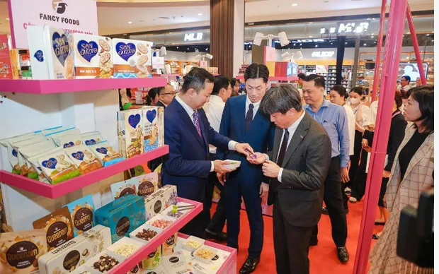 Giới thiệu nhiều sản phẩm OCOP địa phương tại Tuần lễ kết nối tiêu thụ hàng Việt