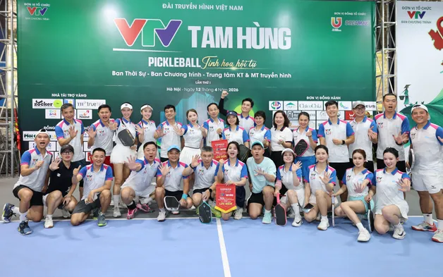 "Những người chạy sóng" VTV và phút giải lao vui vẻ cùng pickleball