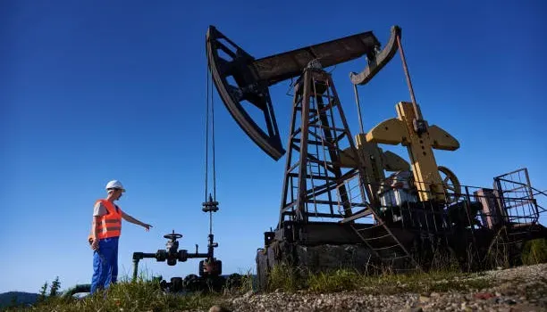 Người tiêu dùng Mỹ lo ngại giá nhiên liệu tăng