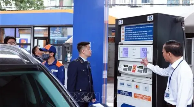 Phần lớn cửa hàng kinh doanh xăng dầu tại Hà Nội hoạt động bình thường