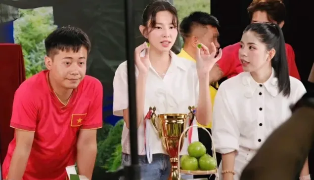 “Con dao hai lưỡi” đằng sau các phiên livestream bán hàng