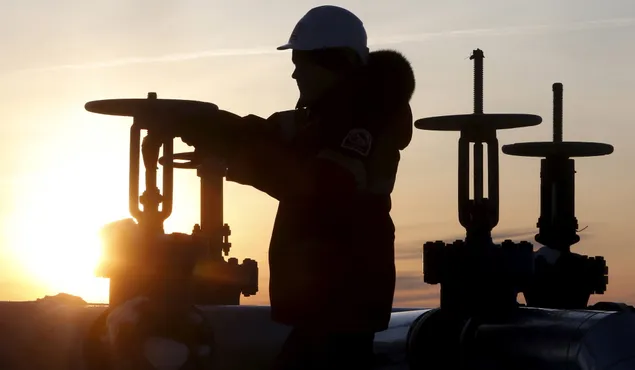 Giá dầu quay đầu giảm mạnh trước nguy cơ OPEC+ tăng sản lượng sớm