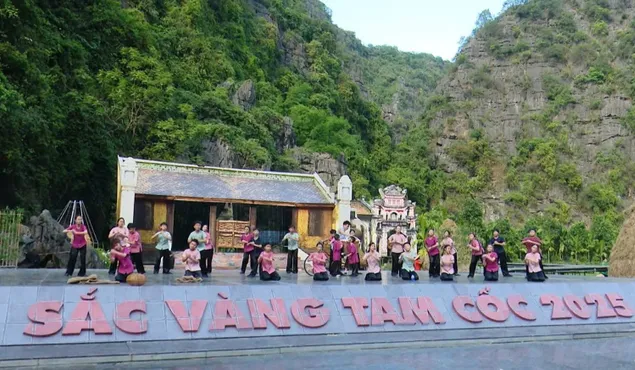 Tuần Du lịch Ninh Bình năm 2025: Sắc vàng Tam Cốc - Tràng An