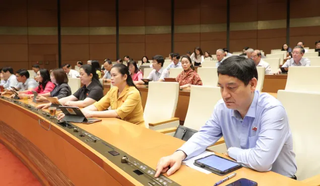 Nước ngọt chịu thuế tiêu thụ đặc biệt, tiếp tục áp thuế với xăng và điều hoà