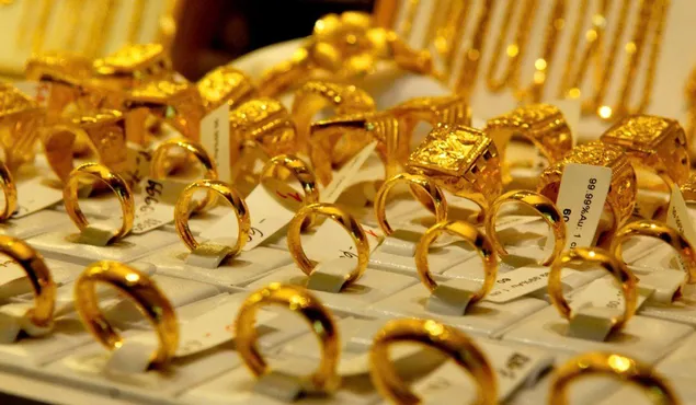 Giá vàng 16/6: SJC chạm mốc 120 triệu đồng/lượng
